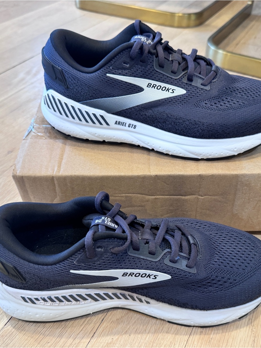 Brooks Women's Ariel GTS Running Shoes - Navy/White